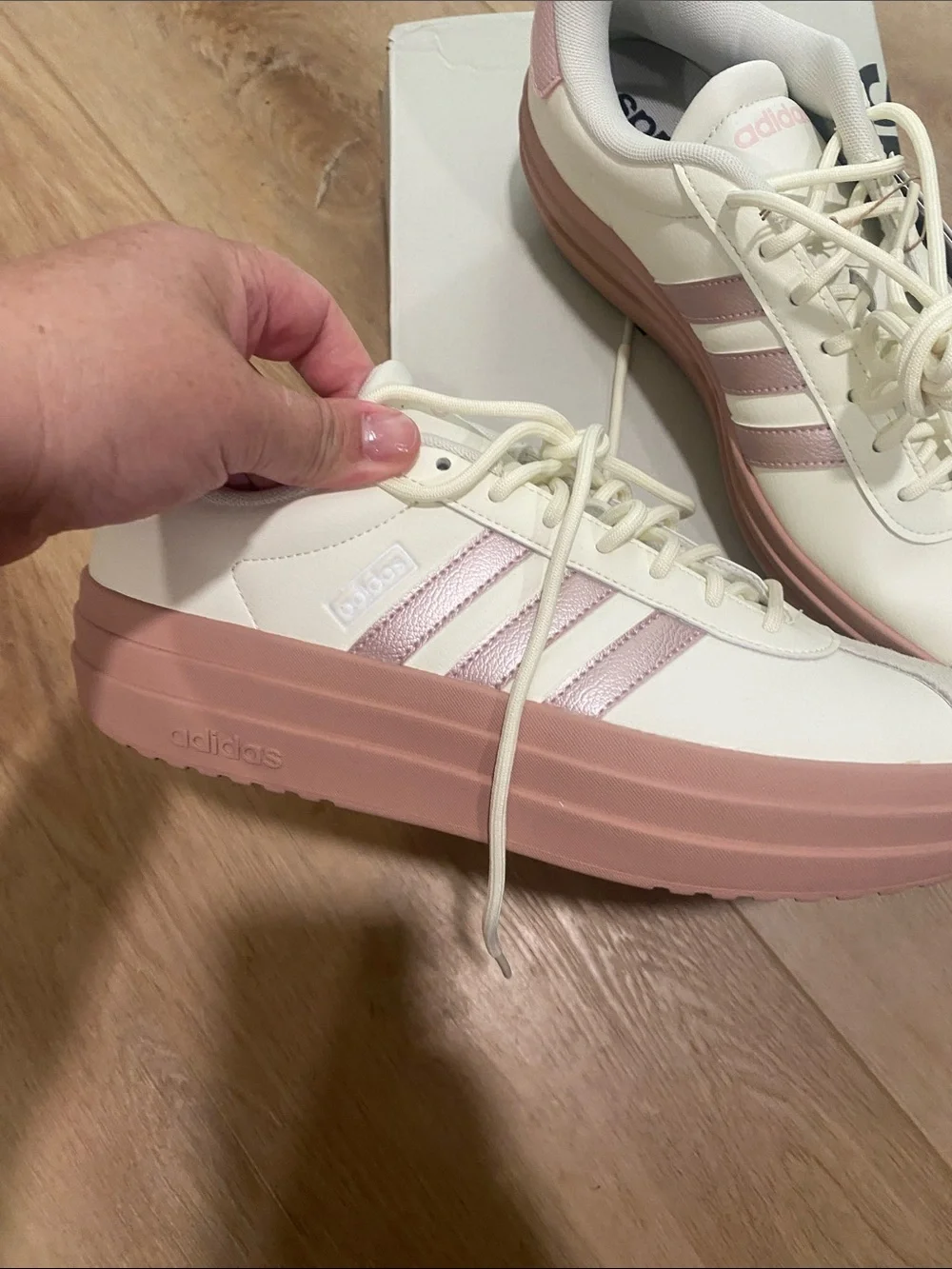 🆕 Women’s Adidas VL Court Bold Shoes - Ivory / Sandy Pink. Size 10. NIB